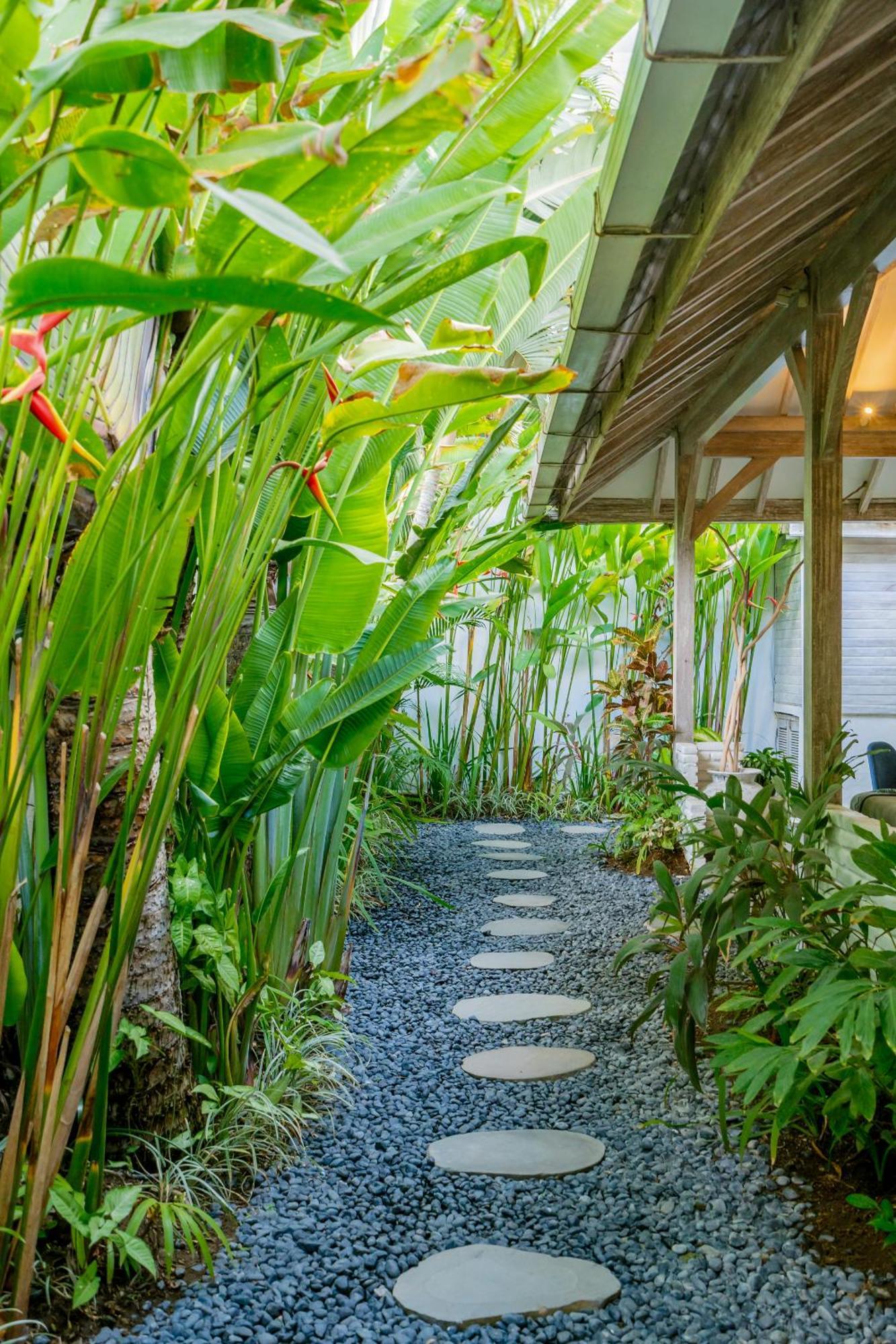 Mundaka Villa By Betterplace Canggu Buitenkant foto