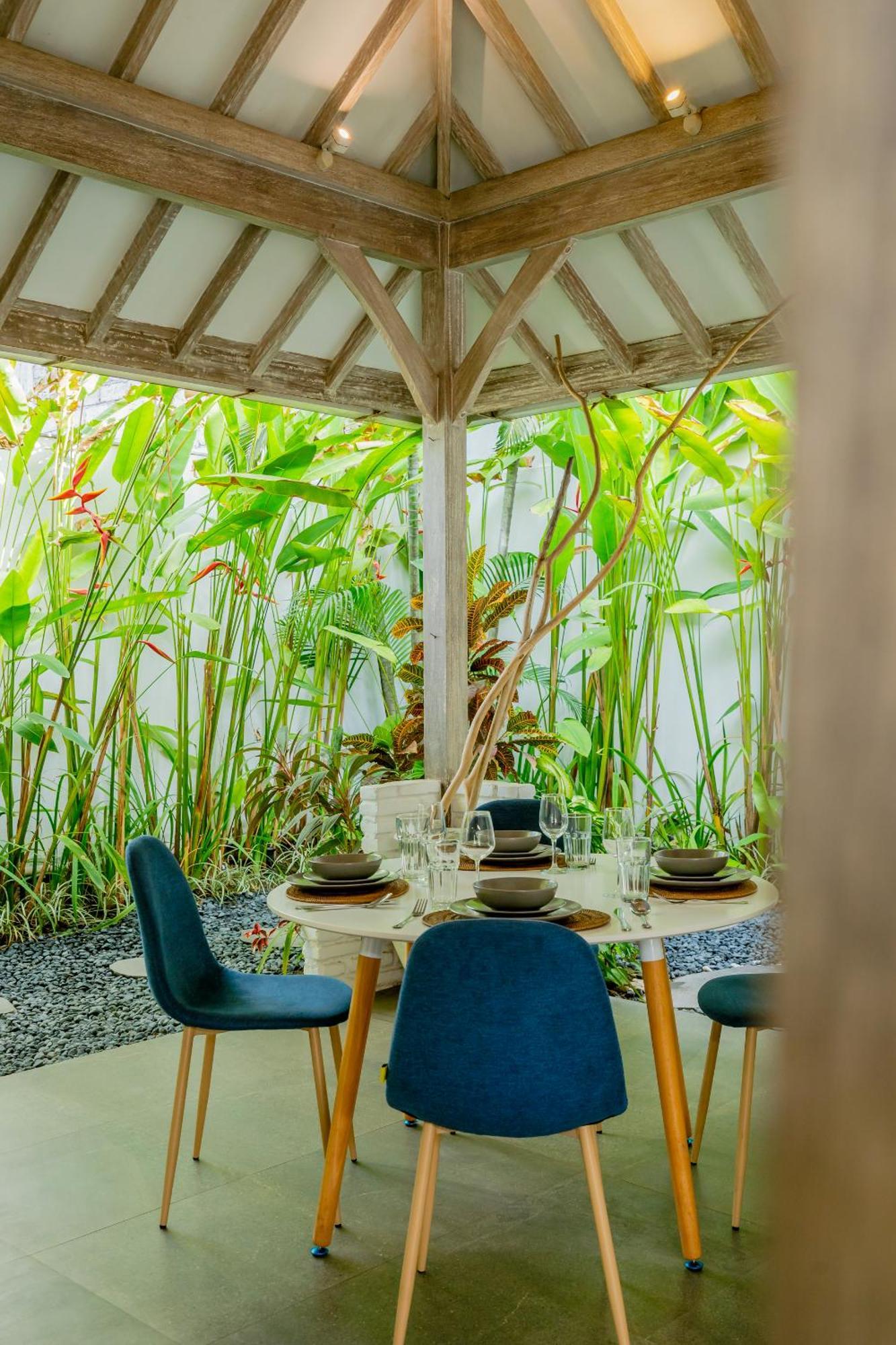 Mundaka Villa By Betterplace Canggu Buitenkant foto